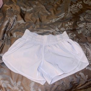 lululemon tracker v shorts